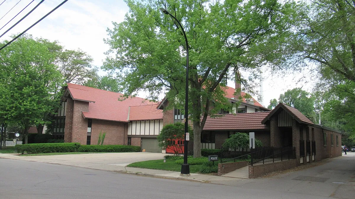 Grosse Pointe Farms, MI